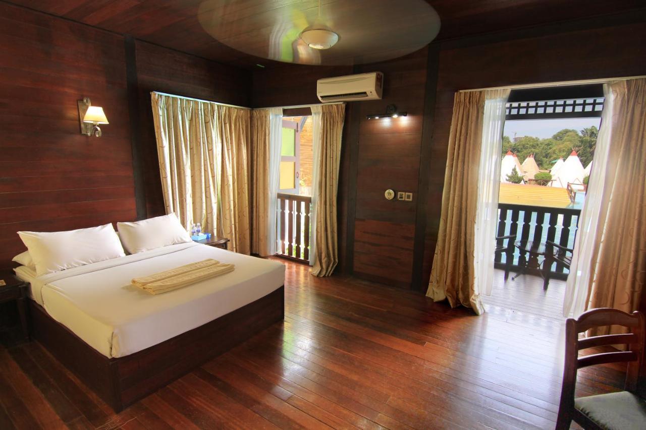 Eagle Ranch Resort Port Dickson Zewnętrze zdjęcie