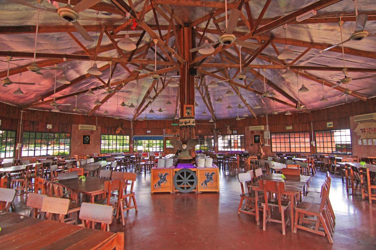 Eagle Ranch Resort Port Dickson Zewnętrze zdjęcie